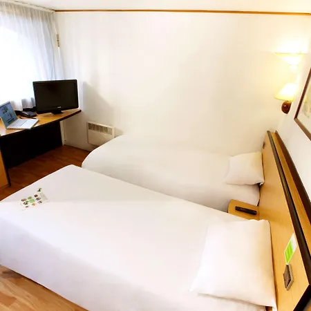 Hotel Campanile - Parc Des Expositions 3*